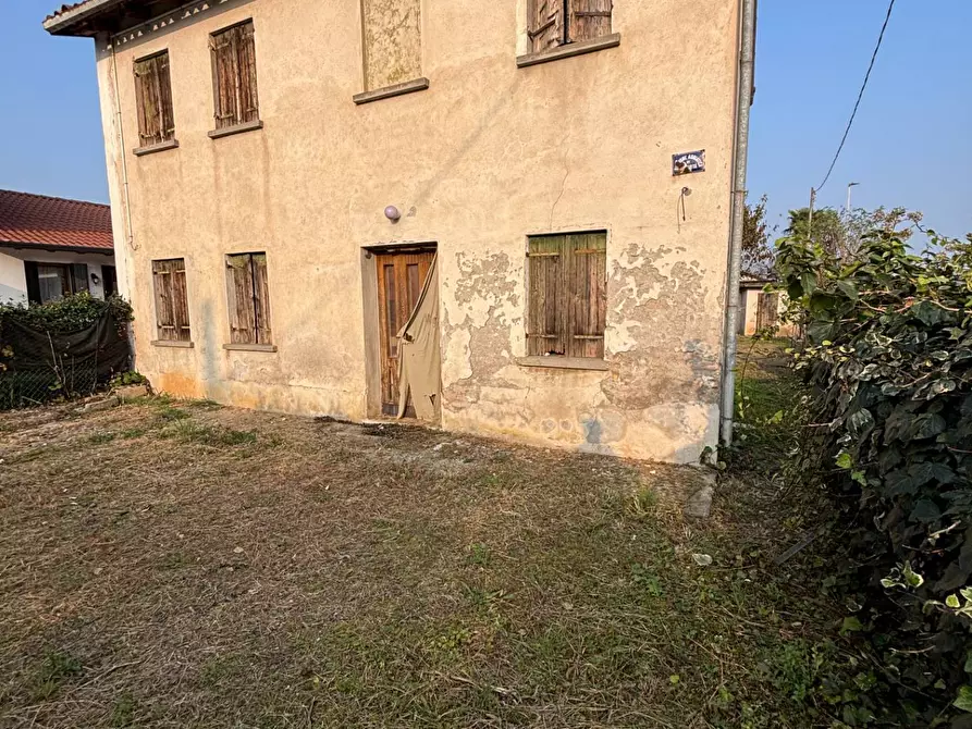 Immagine 1 di Rustico / casale in vendita  a Miane