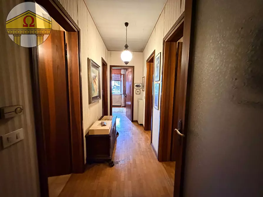 Immagine 11 di Villa in vendita  a Treviso