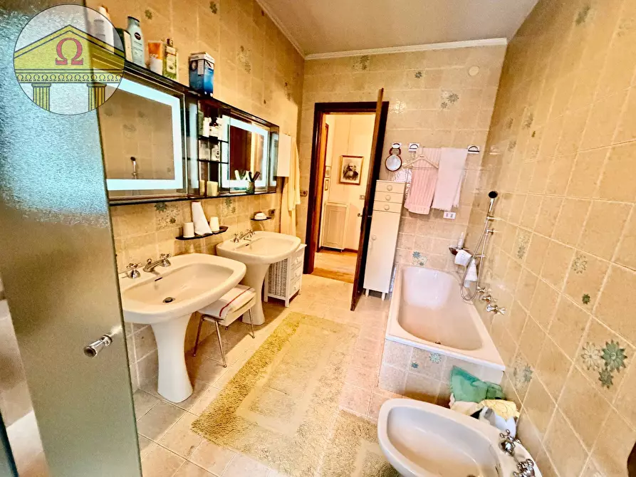 Immagine 13 di Villa in vendita  a Treviso