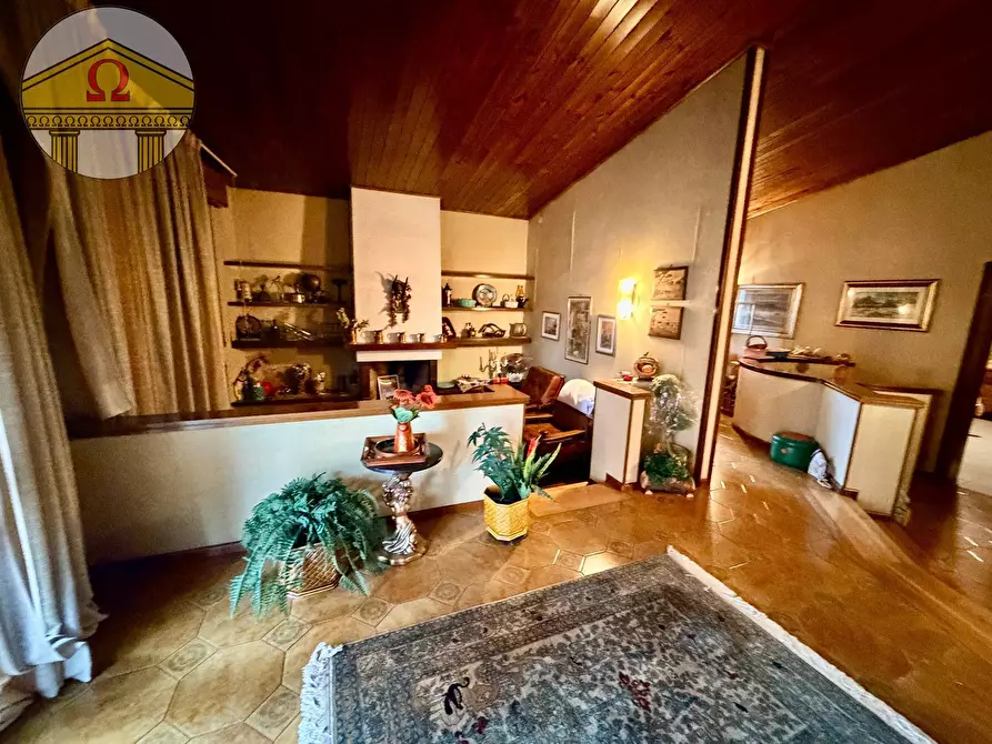 Immagine 2 di Villa in vendita  a Treviso