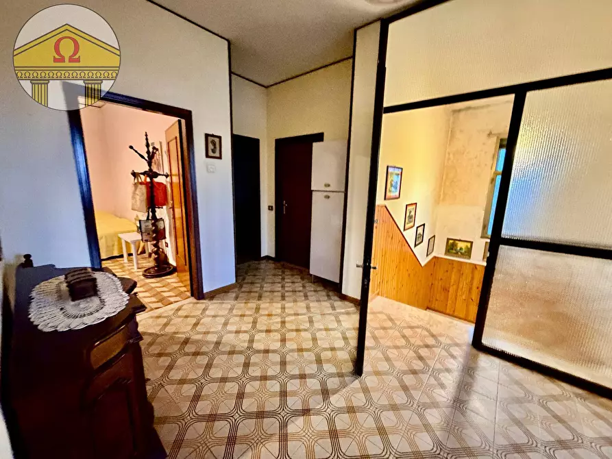 Immagine 18 di Villa in vendita  a Paese