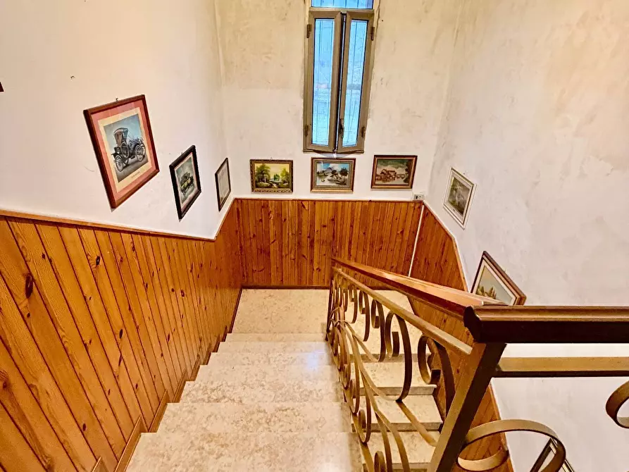 Immagine 20 di Villa in vendita  a Paese