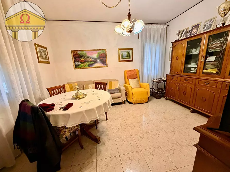 Immagine 23 di Villa in vendita  a Paese