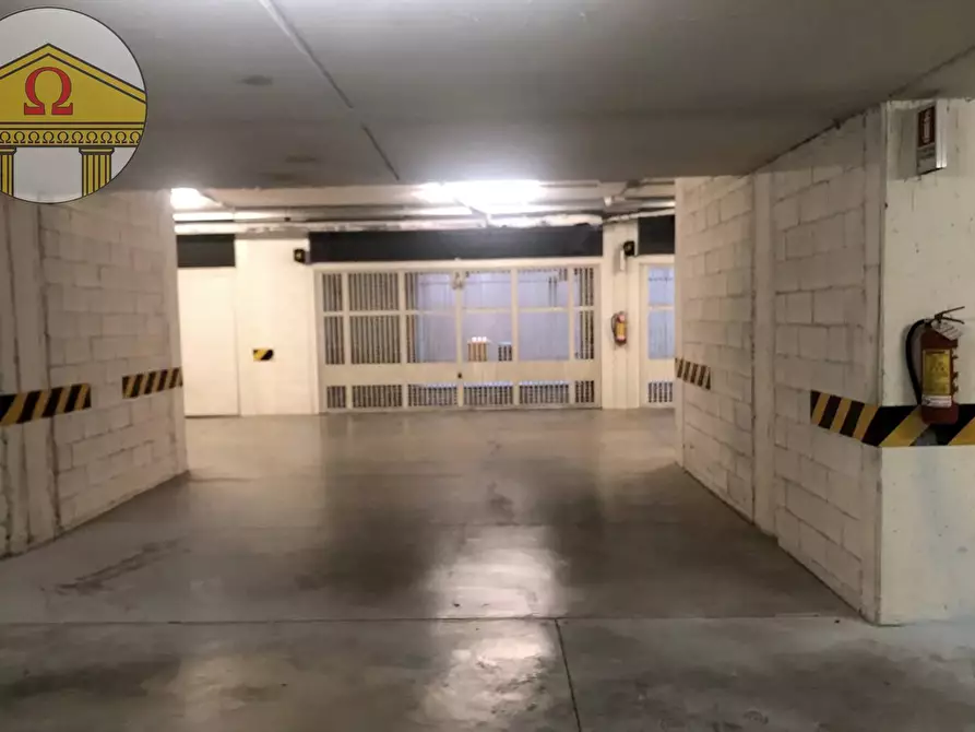 Immagine 2 di Box auto in vendita  a Treviso