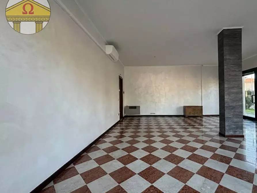 Immagine 1 di Ufficio in affitto  a Miane