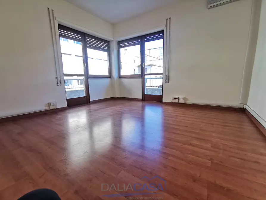 Immagine 3 di Ufficio in affitto  in Via Vitruvio a Formia