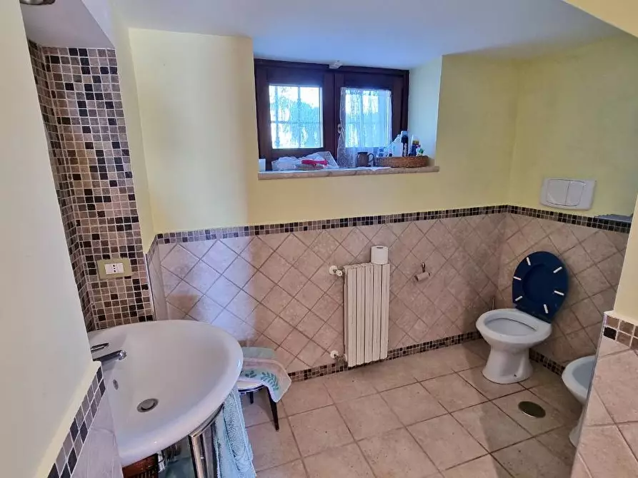 Immagine 22 di Villa in vendita  in Contrada Bosco a Grottaminarda