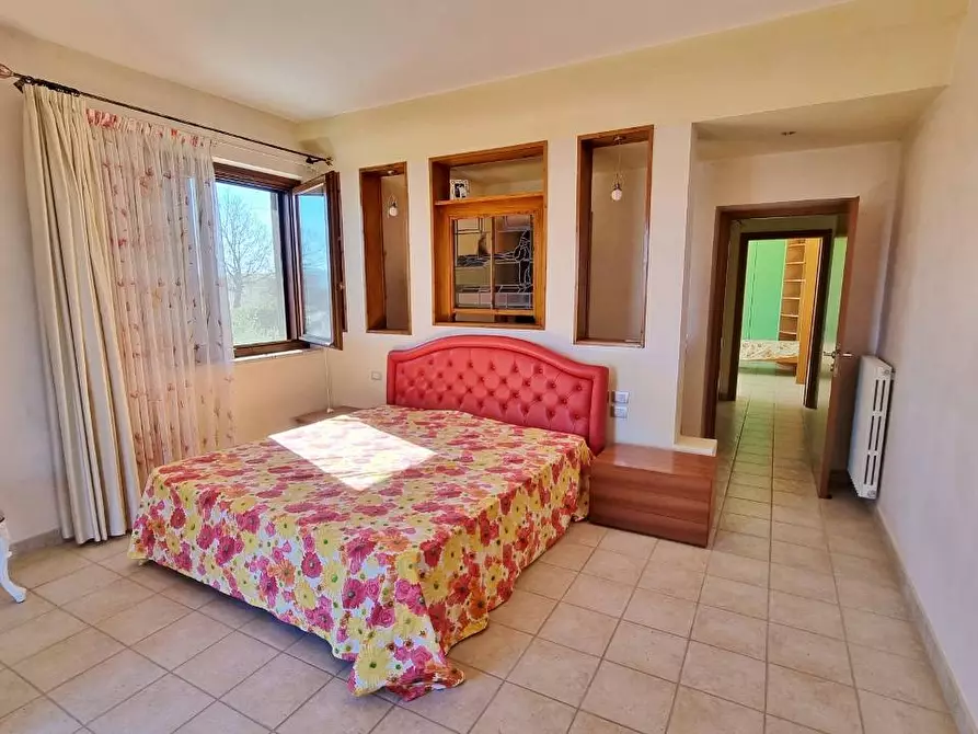 Immagine 26 di Villa in vendita  in Contrada Bosco a Grottaminarda