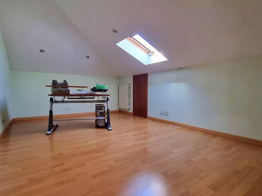Immagine 36 di Villa in vendita  in Contrada Bosco a Grottaminarda