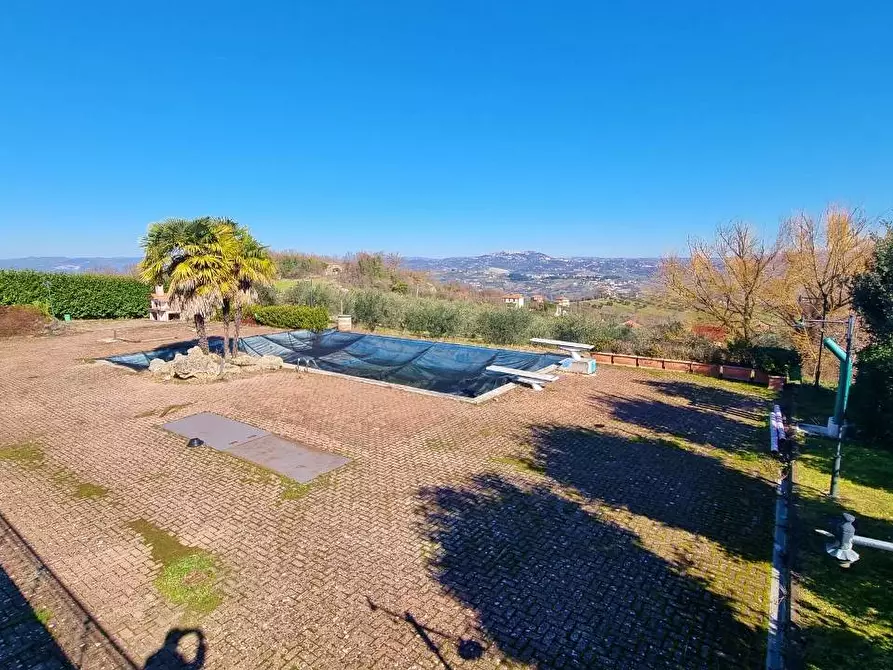 Immagine 14 di Villa in vendita  in Contrada Bosco a Grottaminarda