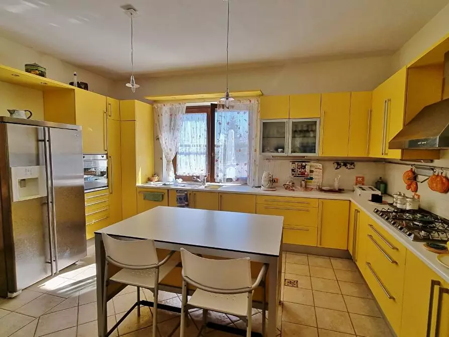 Immagine 20 di Villa in vendita  in Contrada Bosco a Grottaminarda