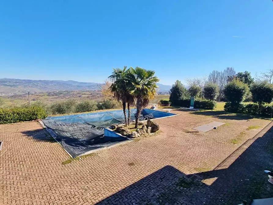 Immagine 15 di Villa in vendita  in Contrada Bosco a Grottaminarda