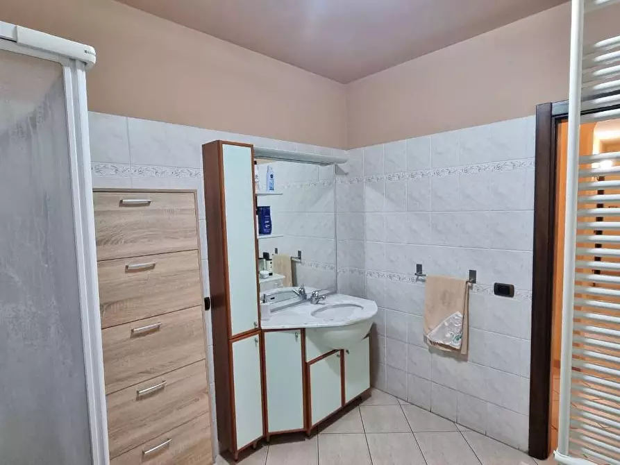 Immagine 35 di Casa semindipendente in vendita  in Strada Statale 303 a Guardia Lombardi