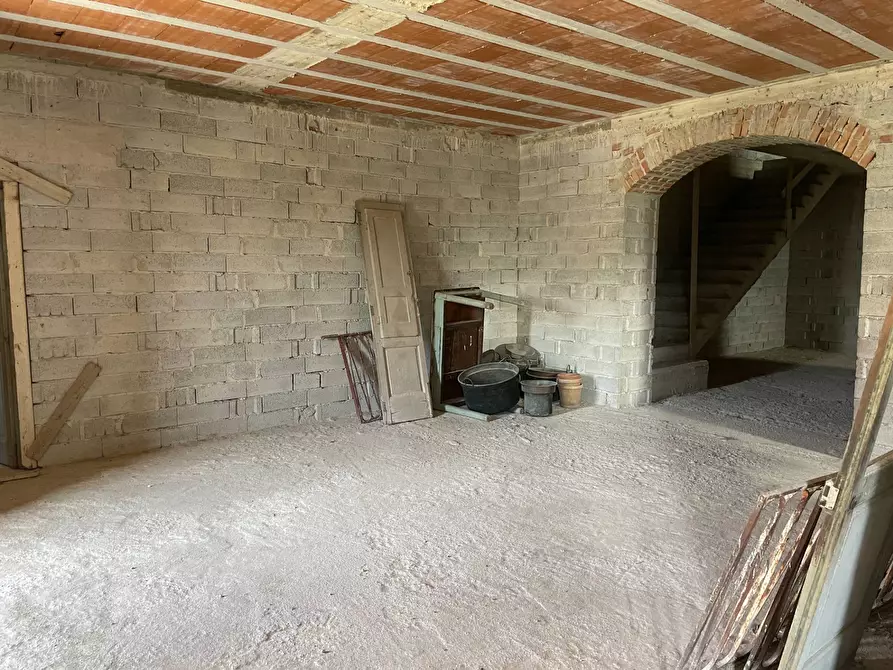 Immagine 14 di Casa indipendente in vendita  in piazza michele del sordo a Nusco