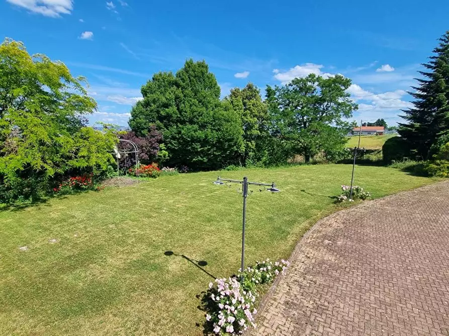 Immagine 41 di Villa in vendita  in Contrada Bosco a Grottaminarda