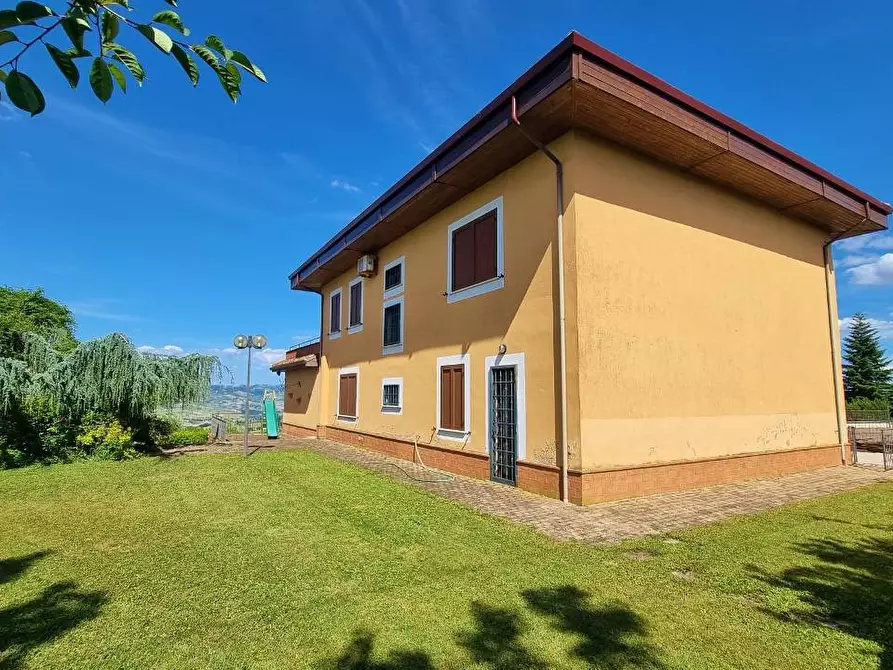 Immagine 5 di Villa in vendita  in Contrada Bosco a Grottaminarda