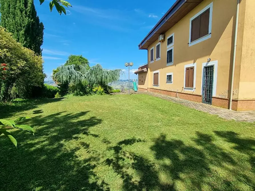 Immagine 6 di Villa in vendita  in Contrada Bosco a Grottaminarda