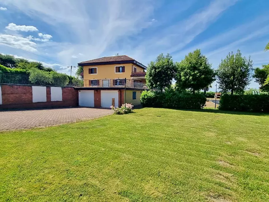 Immagine 50 di Villa in vendita  in Contrada Bosco a Grottaminarda