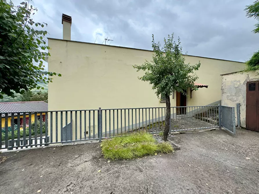 Immagine 4 di Appartamento in vendita  in VIA TOPPO DELL'ANNO a Greci