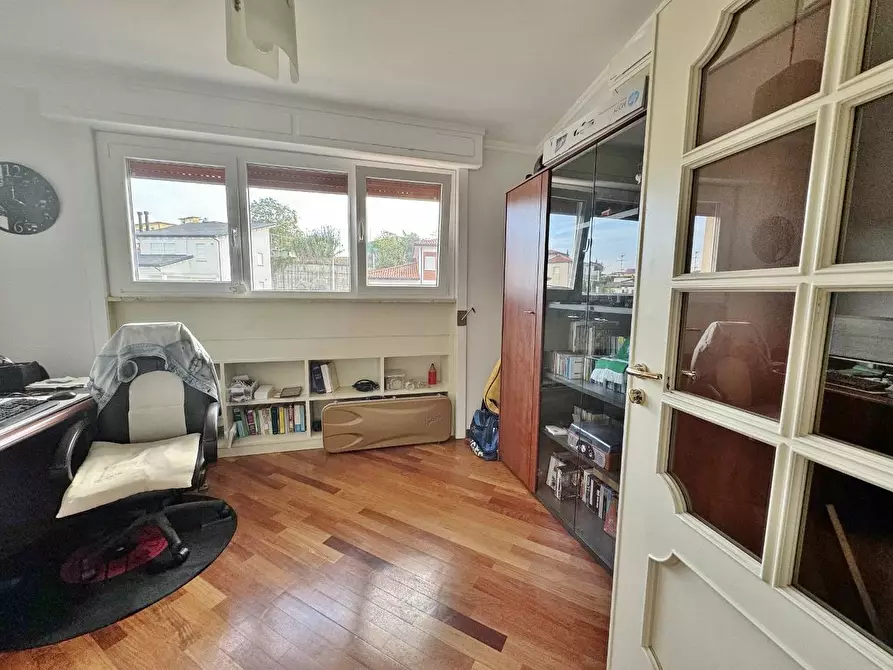 Immagine 9 di Appartamento in vendita  in VIA COLORI 55 a Mirabella Eclano