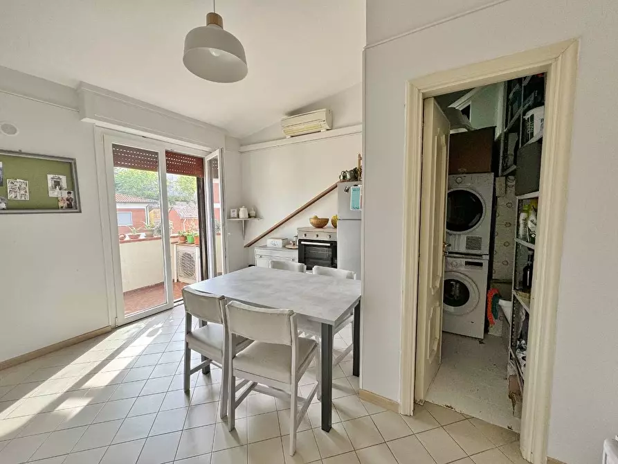 Immagine 7 di Appartamento in vendita  in VIA COLORI 55 a Mirabella Eclano