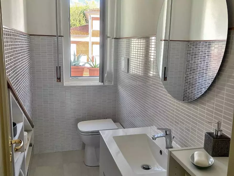 Immagine 16 di Appartamento in vendita  in VIA COLORI 55 a Mirabella Eclano