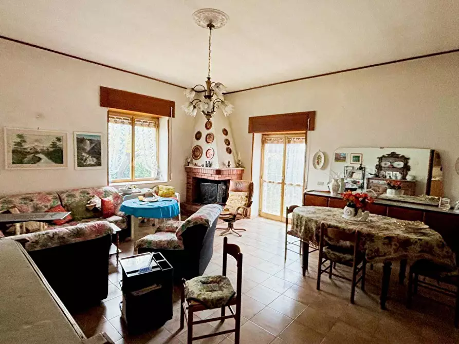 Immagine 10 di Casa semindipendente in vendita  in Viale della Storia a Apice