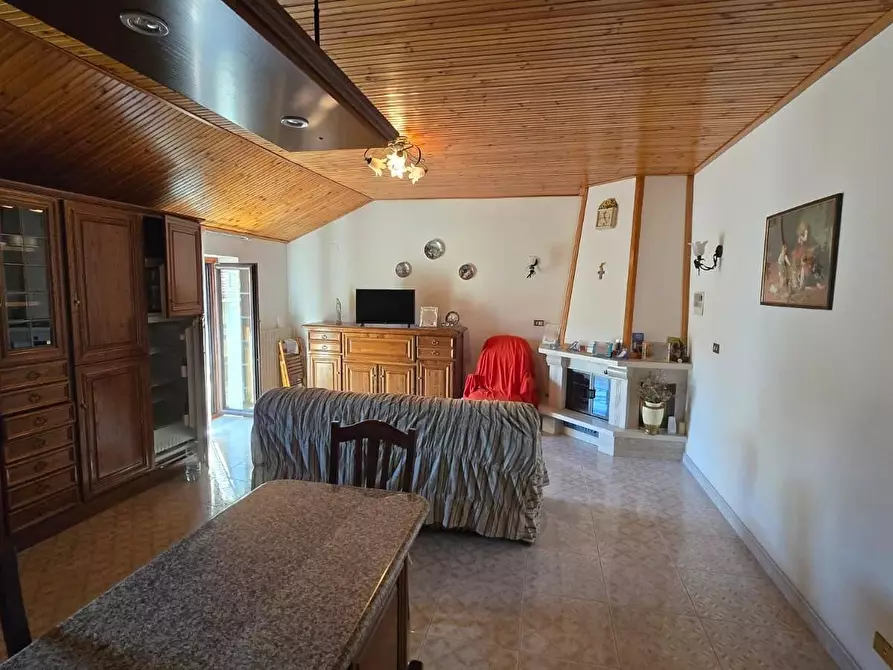 Immagine 9 di Appartamento in vendita  in via Arduino Candela 61 a Parolise