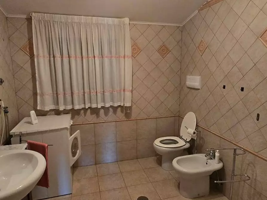 Immagine 21 di Appartamento in vendita  in via Arduino Candela 61 a Parolise