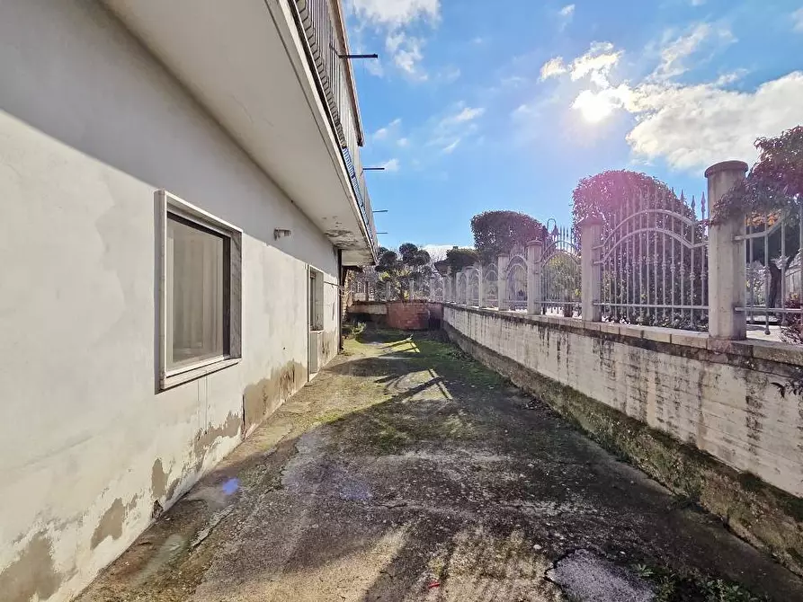 Immagine 4 di Casa indipendente in vendita  in SP 144 101 a Parolise