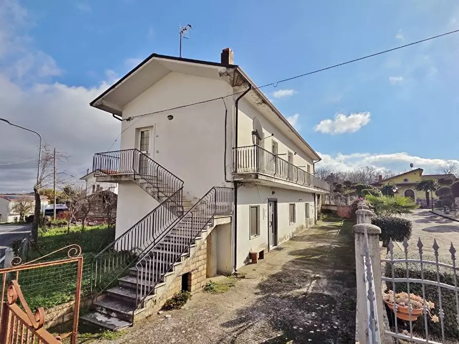 Immagine 3 di Casa indipendente in vendita  in SP 144 101 a Parolise