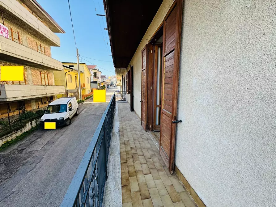 Immagine 14 di Appartamento in vendita  in VIA J.F. KENNEDY a Grottaminarda