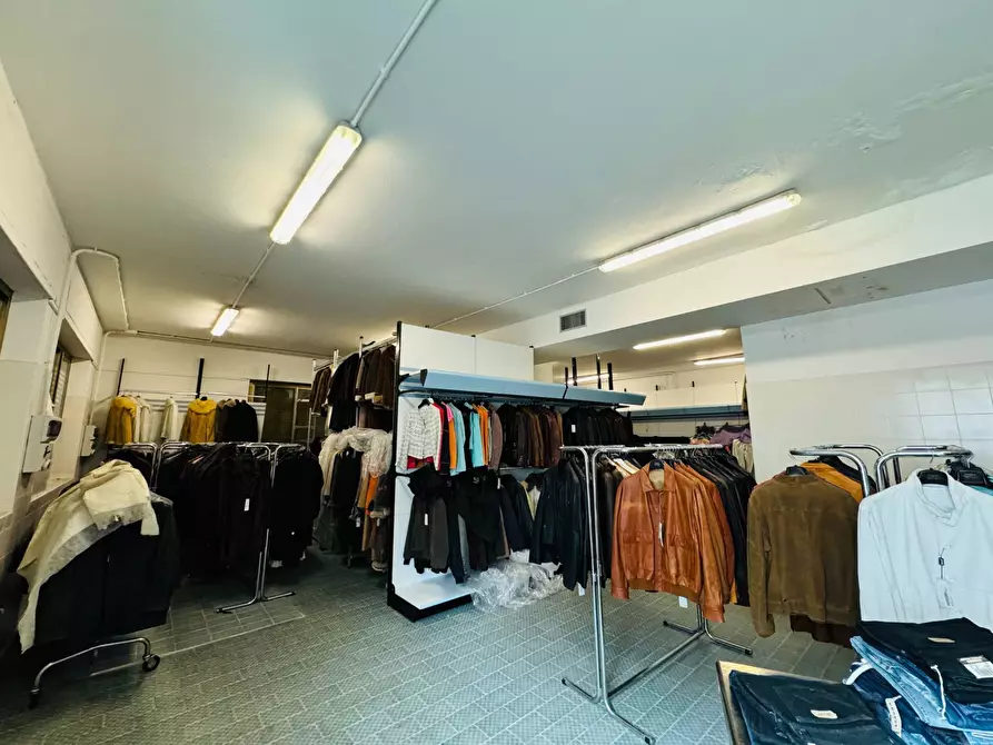 Immagine 9 di Locale commerciale in affitto  in CONTRADA MADDALENA a Ariano Irpino