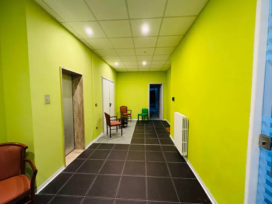 Immagine 9 di Locale commerciale in affitto  in VIA RUSSO MADDALENA a Ariano Irpino