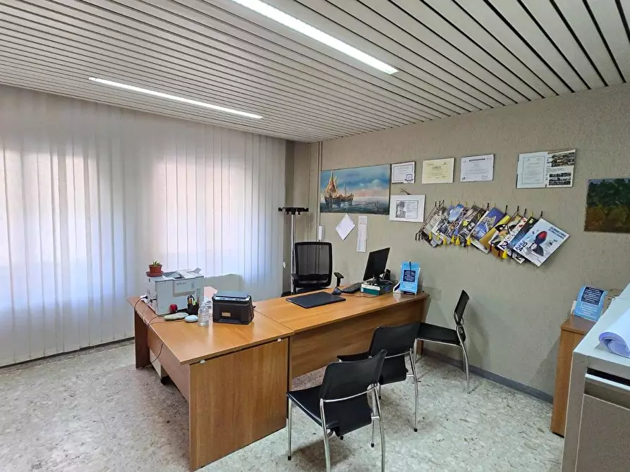 Immagine 21 di Ufficio in vendita  in via de renzi 28 a Avellino