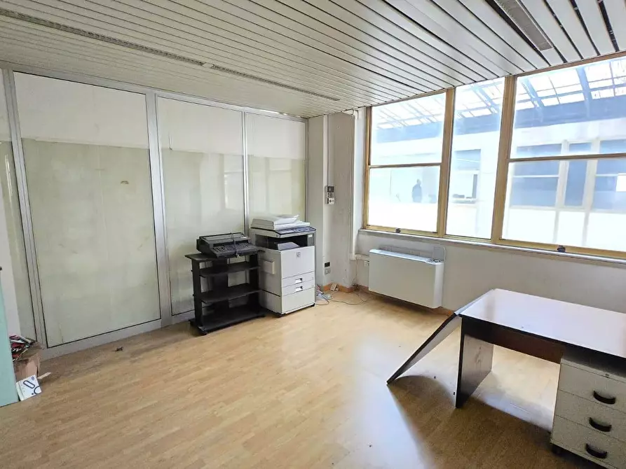 Immagine 33 di Ufficio in vendita  in via de renzi 28 a Avellino