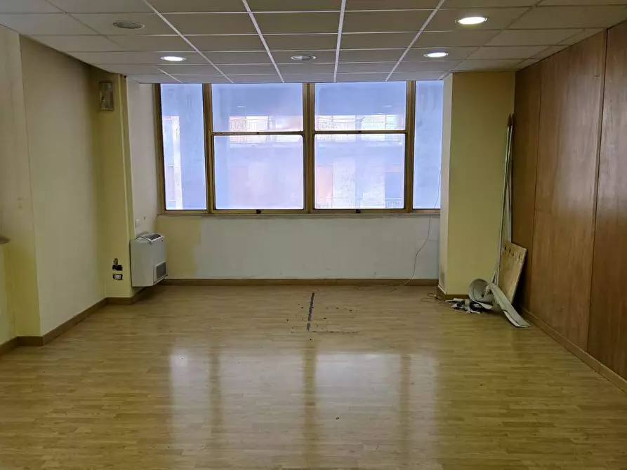 Immagine 37 di Ufficio in vendita  in via de renzi 28 a Avellino