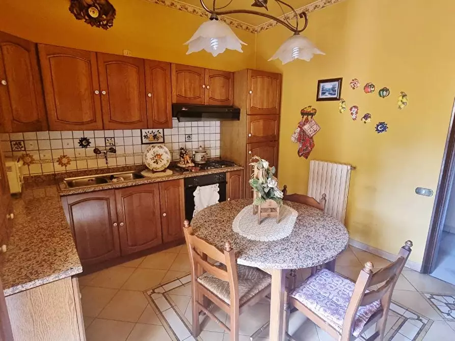 Immagine 4 di Appartamento in vendita  in VIA SETTEMBRINI 15 a Grottaminarda