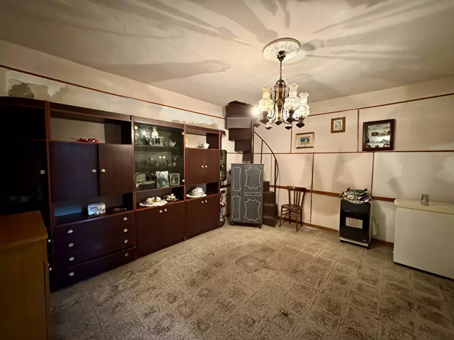 Immagine 6 di Casa indipendente in vendita  in VIA LUIGI ENAUDI a Greci