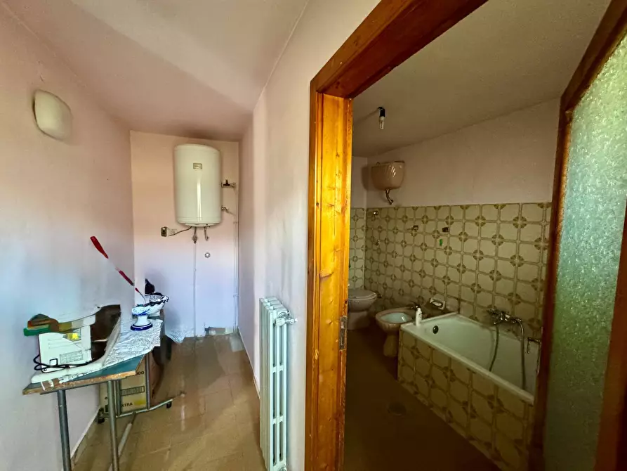 Immagine 11 di Casa indipendente in vendita  in VIA LUIGI ENAUDI a Greci