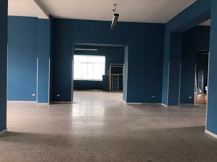 Immagine 7 di Locale commerciale in affitto  in pianopantano a Mirabella Eclano