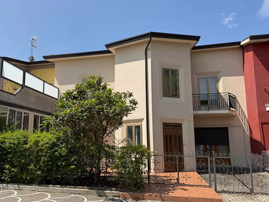 Immagine 2 di Casa indipendente in vendita  in VIALE DELLA LIBERTA' a Greci