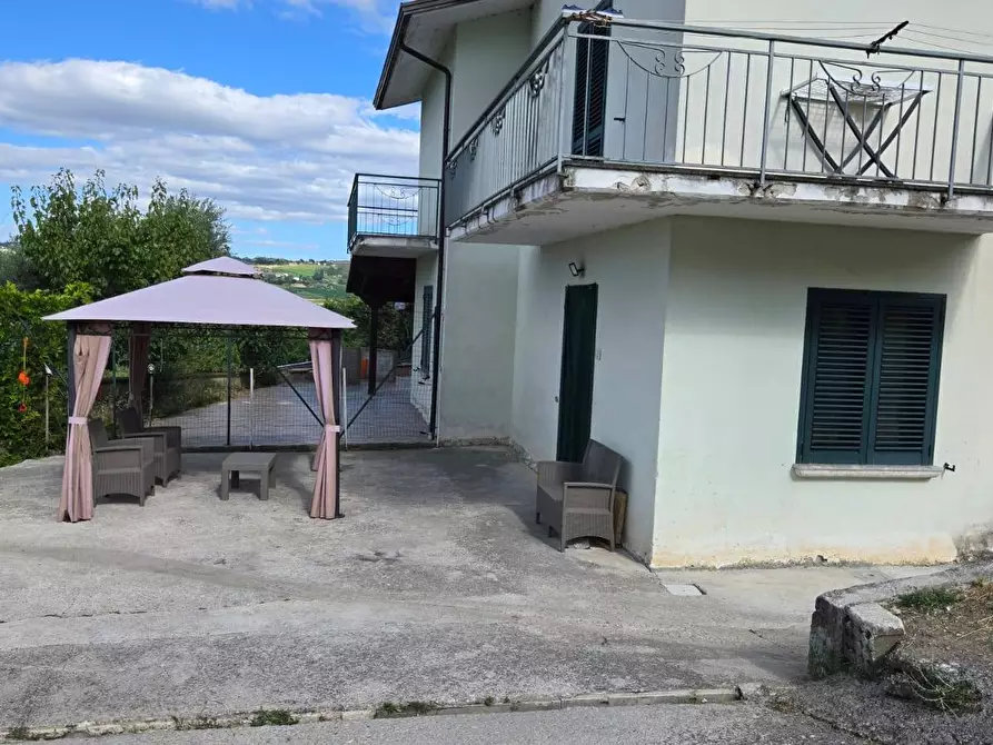 Immagine 2 di Villetta a schiera in vendita  in C/da Saraceno a Andretta