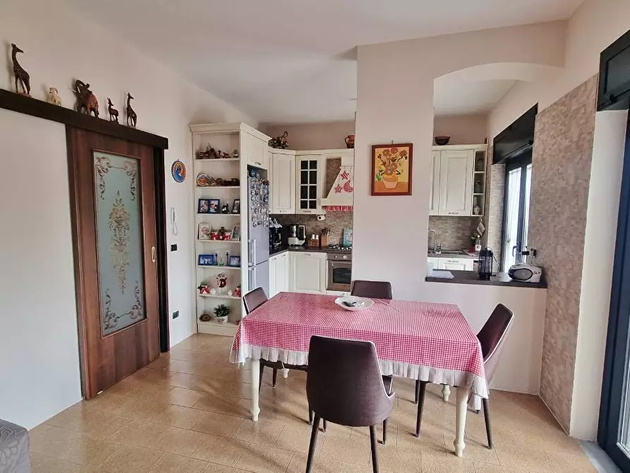 Immagine 5 di Appartamento in vendita  a Mirabella Eclano