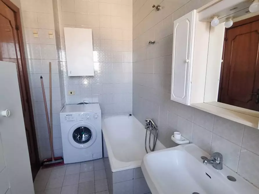 Immagine 6 di Appartamento in affitto  in via A. minichiello 64 a Grottaminarda