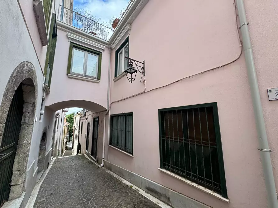 Immagine 1 di Casa semindipendente in vendita  in vico 1 de bellis a Mirabella Eclano