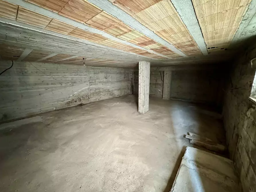 Immagine 21 di Casa semindipendente in vendita  in vico 1 de bellis a Mirabella Eclano