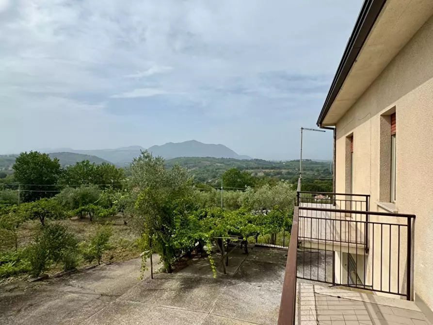 Immagine 3 di Casa indipendente in vendita  in contrada savia a Andretta