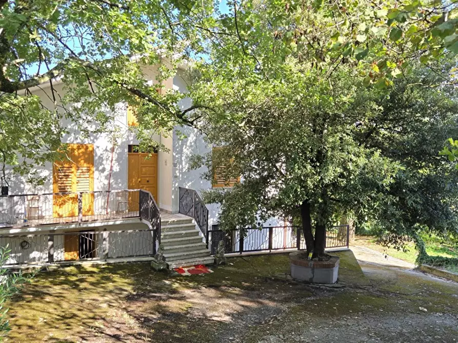 Immagine 1 di Casa indipendente in vendita  in Contrada Pietrarola a Chiusano Di San Domenico