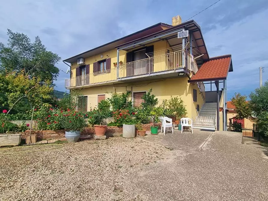 Immagine 3 di Appartamento in vendita  a Frigento